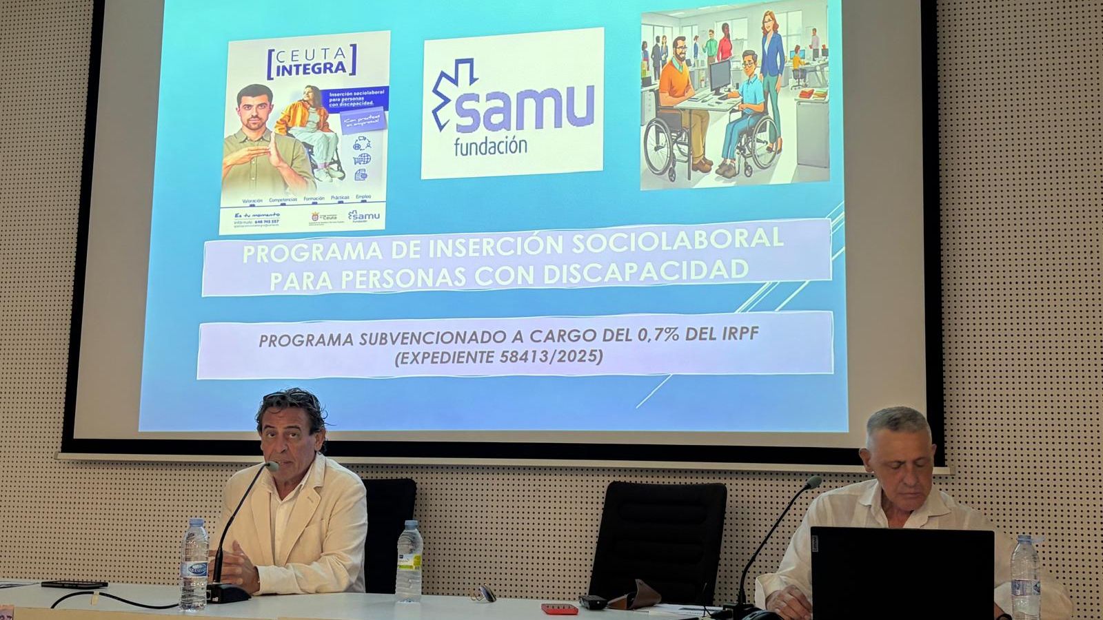Imagen del comienzo del taller, durante la presentación del fisiterapeuta.