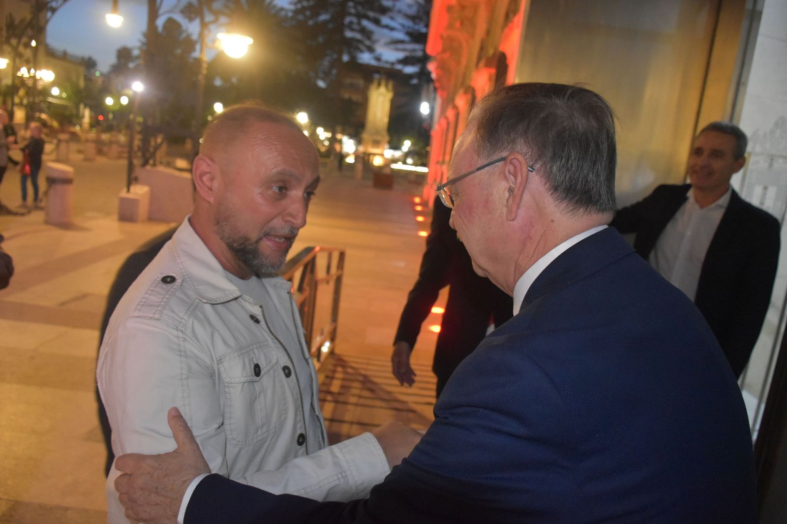 Luhay Hamido recibe la Medalla de Oro de la Cámara por su compromiso con el deporte ceutí
