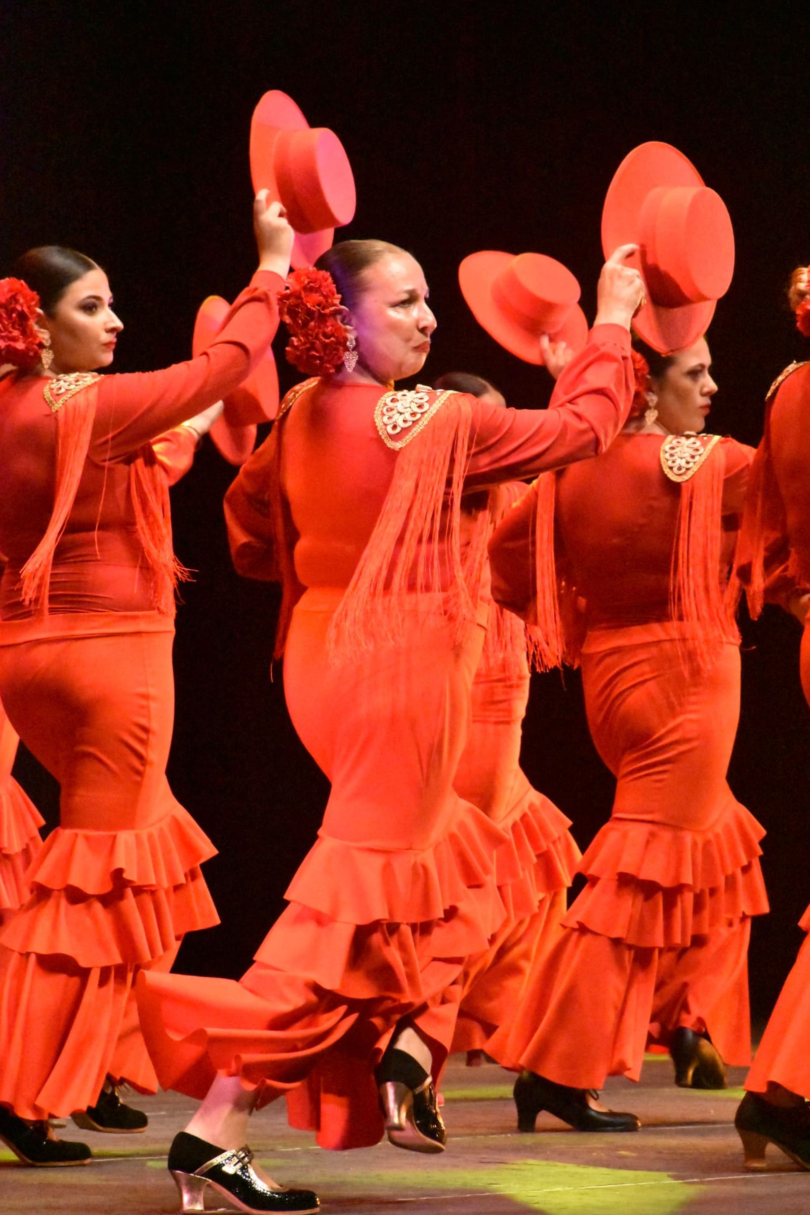 Más de cien bailarinas convierten el Revellín en un escenario de emoción y talento