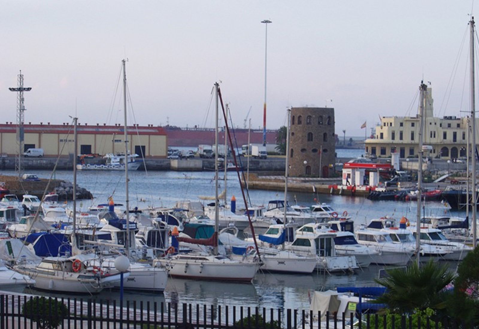 Puerto deportivo./ FOTO E.P.