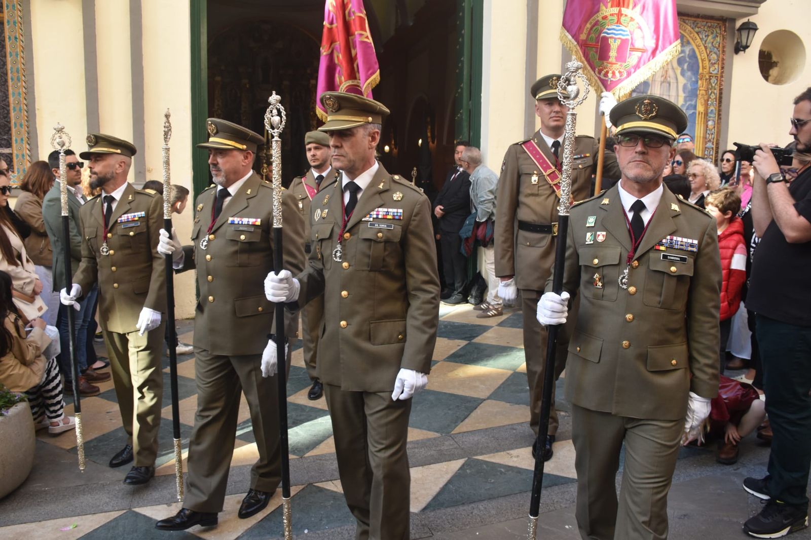 Saetas y emoción a raudales para la salida de la Buena Muerte