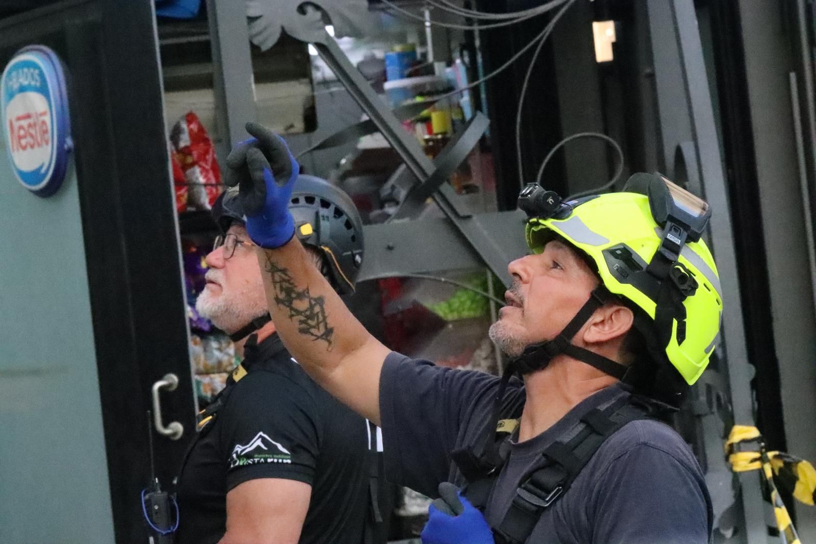 Operaciones de rescate vertical por toda la ciudad