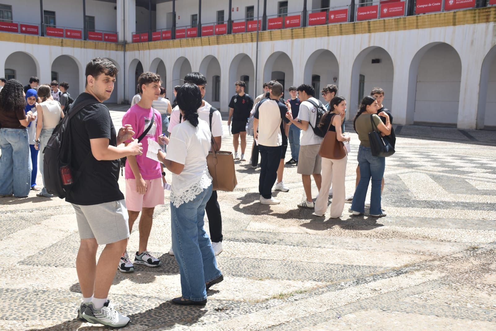 FOTOGALERÍA | Así ha sido el primer día de Selectividad en Ceuta