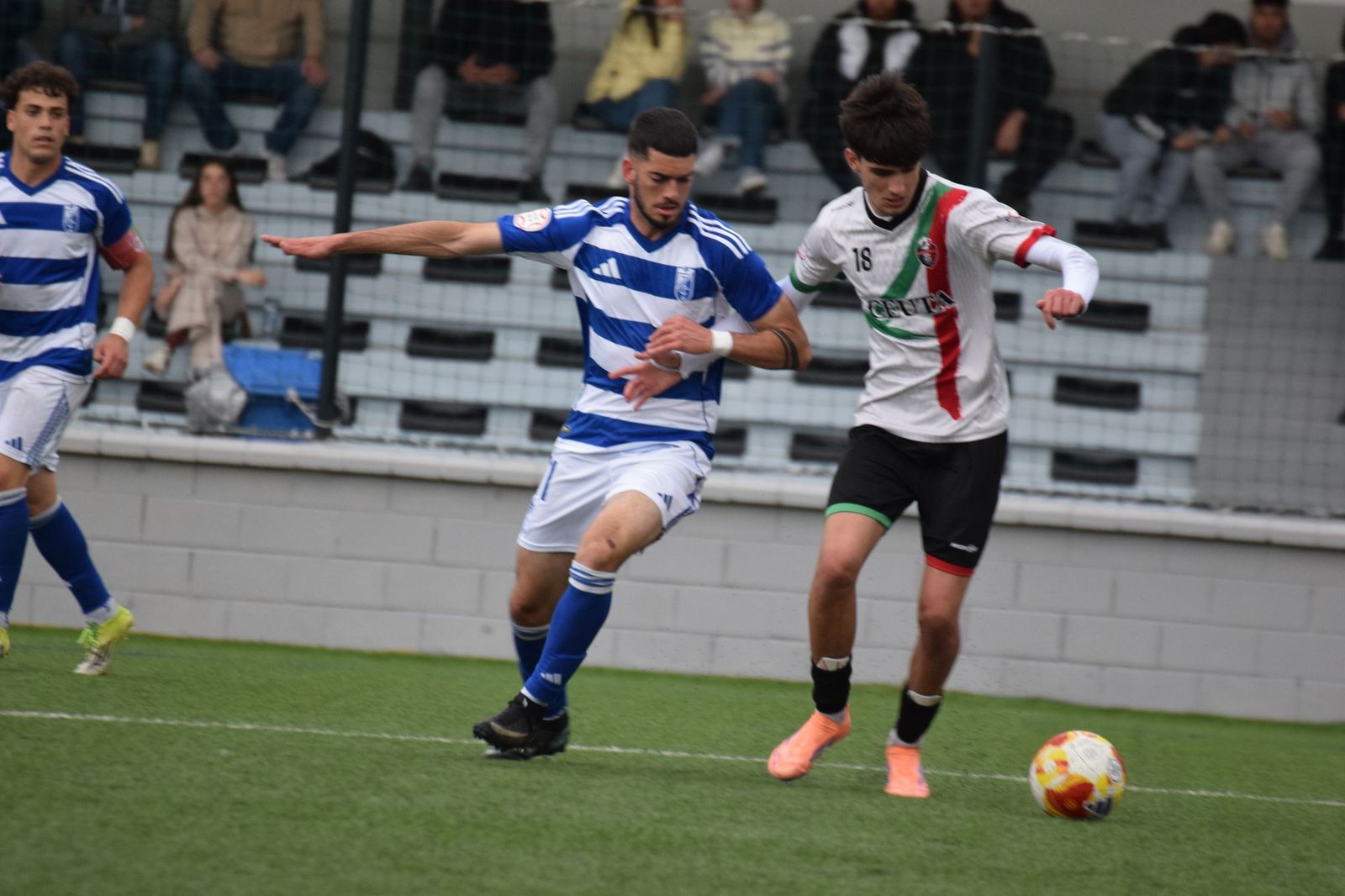 El Granada C.F. asaltó el Benoliel con un gol decisivo en el tramo final