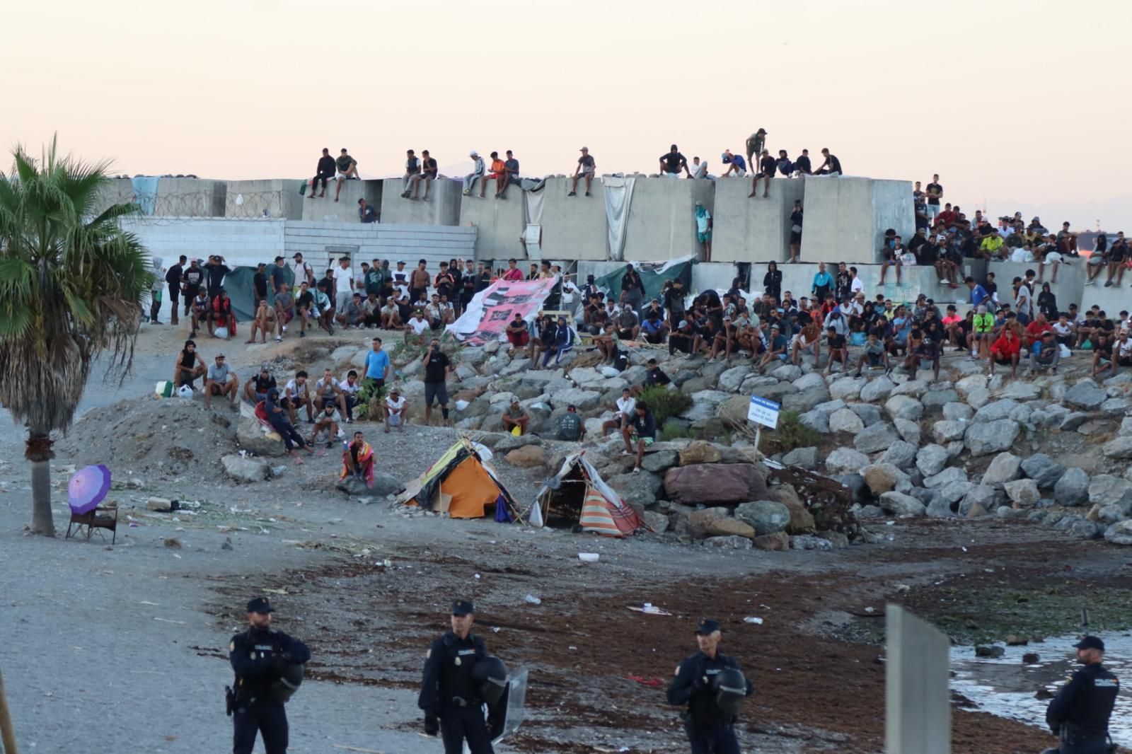 Asentamiento en la playa de Benítez
