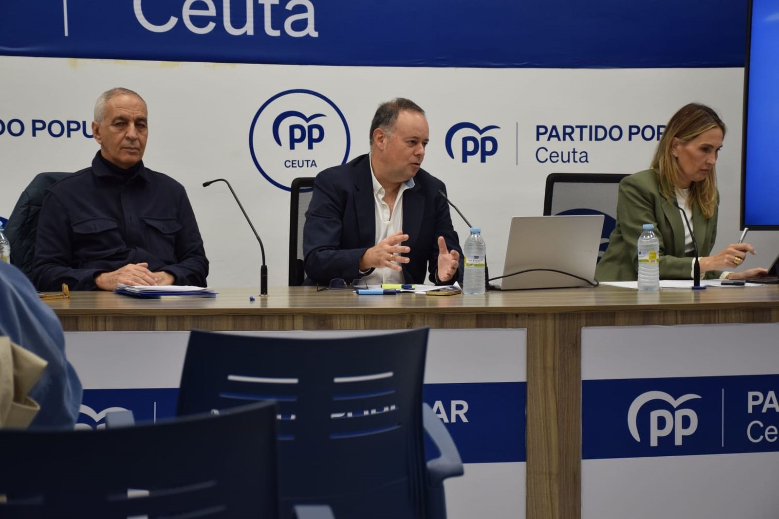 Los parlamentarios de Ceuta (PP), este lunes en rueda de prensa