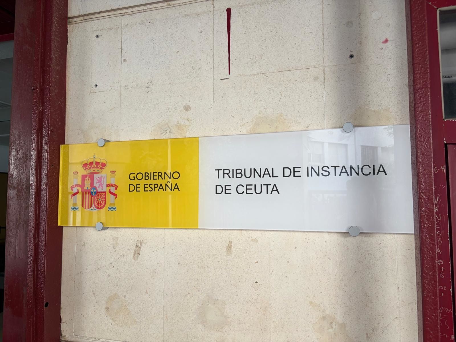 Exterior de los juzgados de Serrano Orive.
