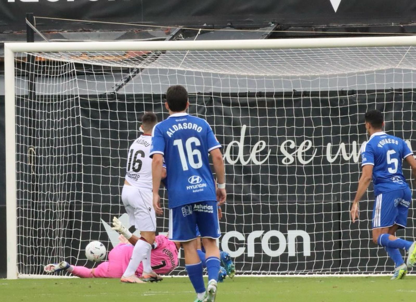 Las mejores imágenes del AD Ceuta - Real Oviedo