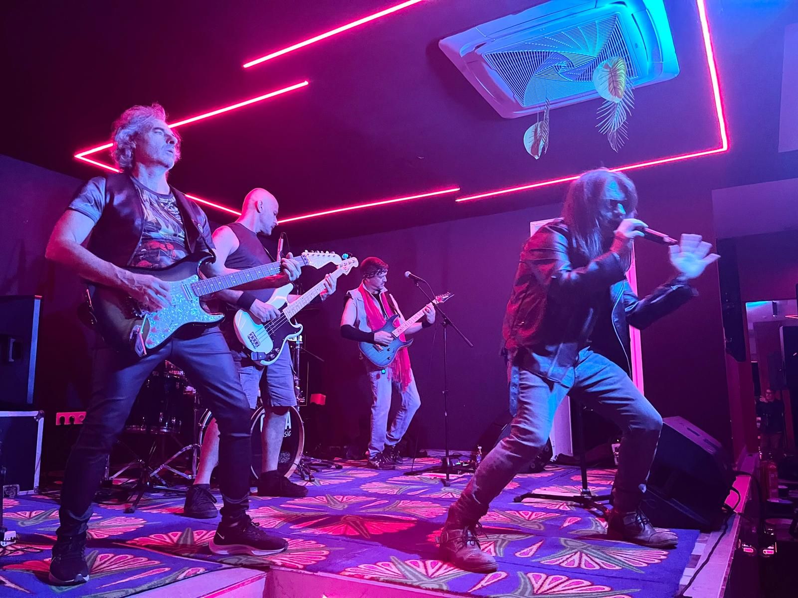 Ancient Mariners desata la fiebre por Iron Maiden en el Casino de Ceuta