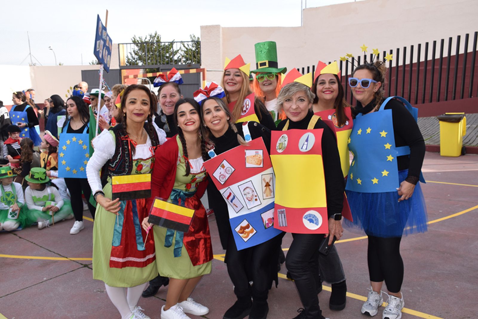 Pasacalles del Colegio Valle-Inclán. / FOTO NICOL'S