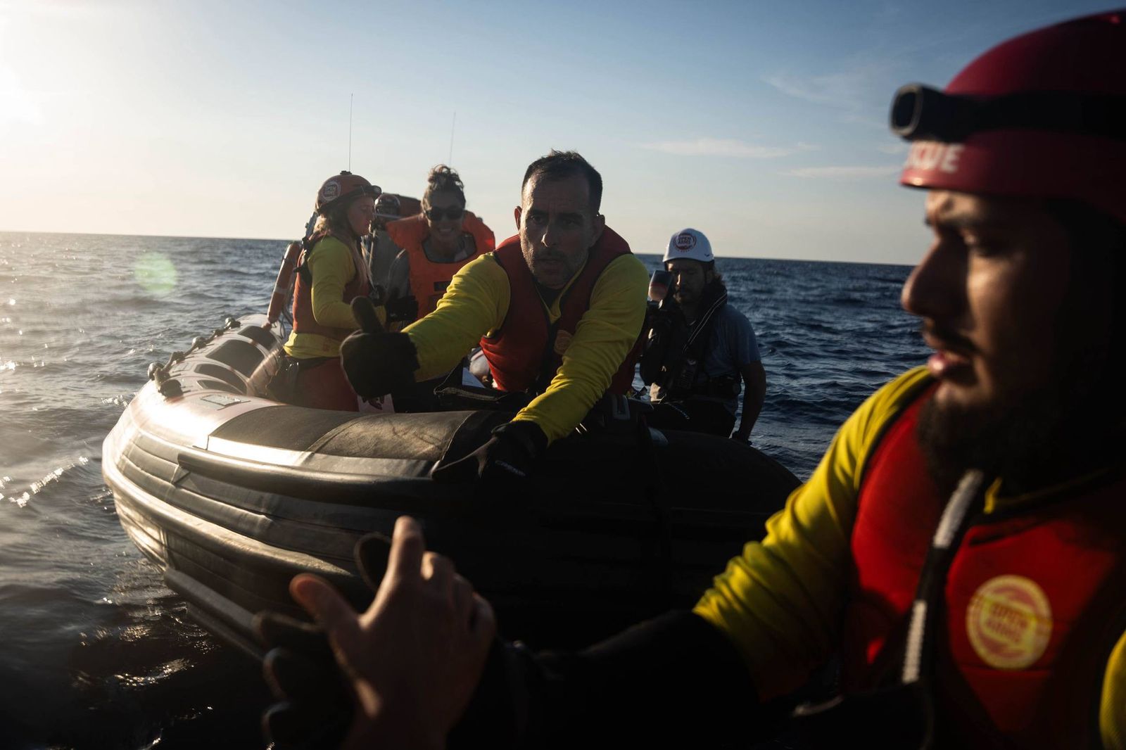Del 25 de mayo al 11 de junio, José Antonio Carracao, participó como voluntario en la misión 126 del Open Arms de rescate humanitario en el Mediterráneo Central