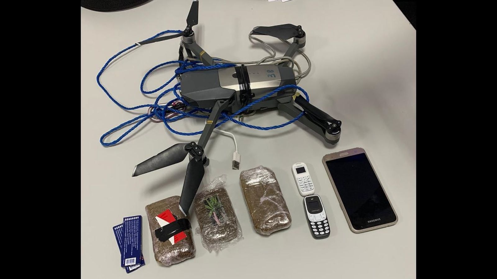 Dron interceptado por el Equipo Pegado de la Guardia Civil