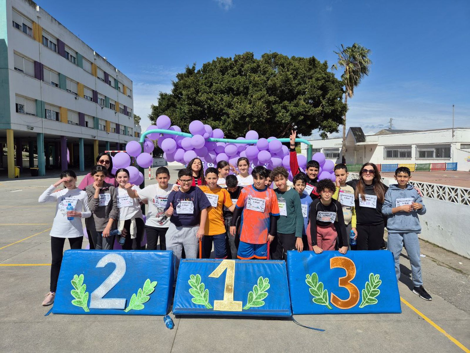 El 'Rey Juan Carlos I' corre por la igualdad