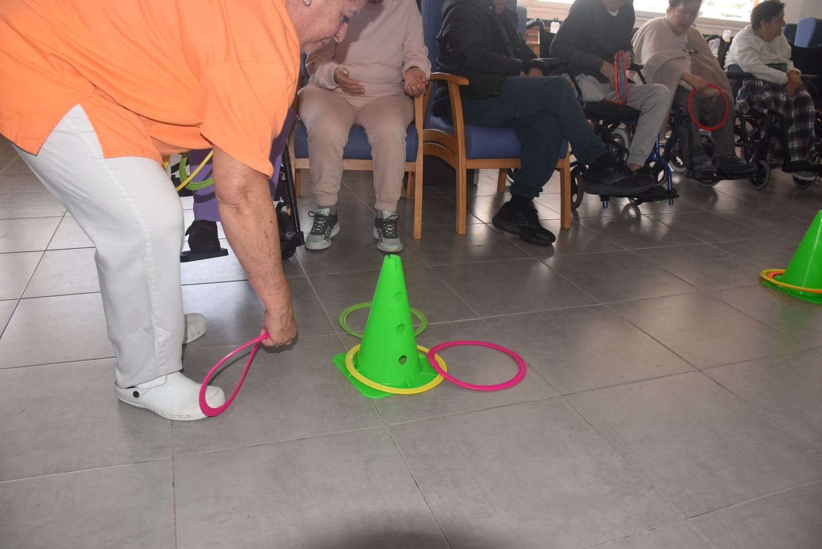 Puertas abiertas y un ambiente entrañable hacen especial una jornada en Cruz Blanca