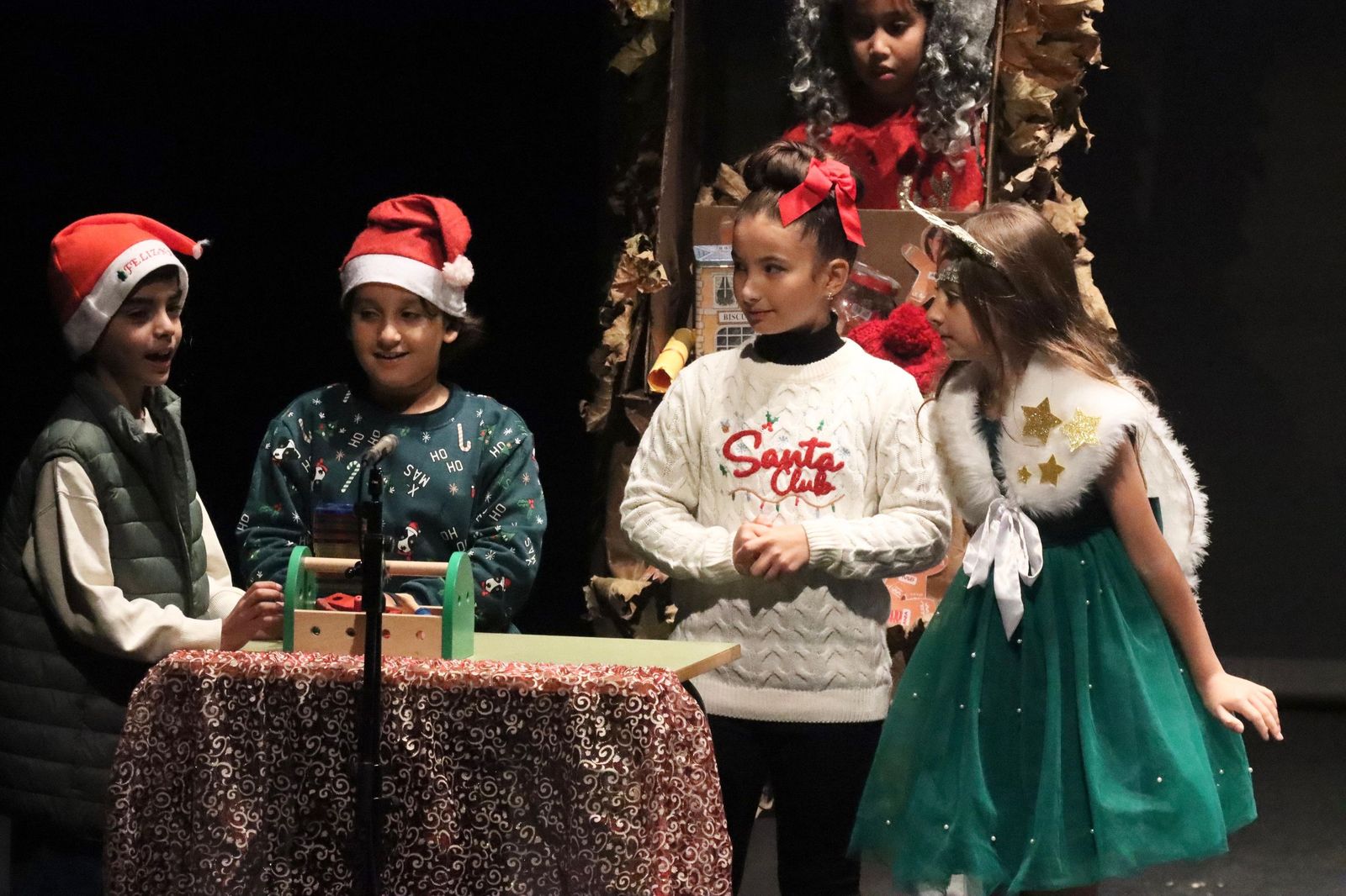 La Navidad perdura en el Revellín con una nueva muestra de belenes