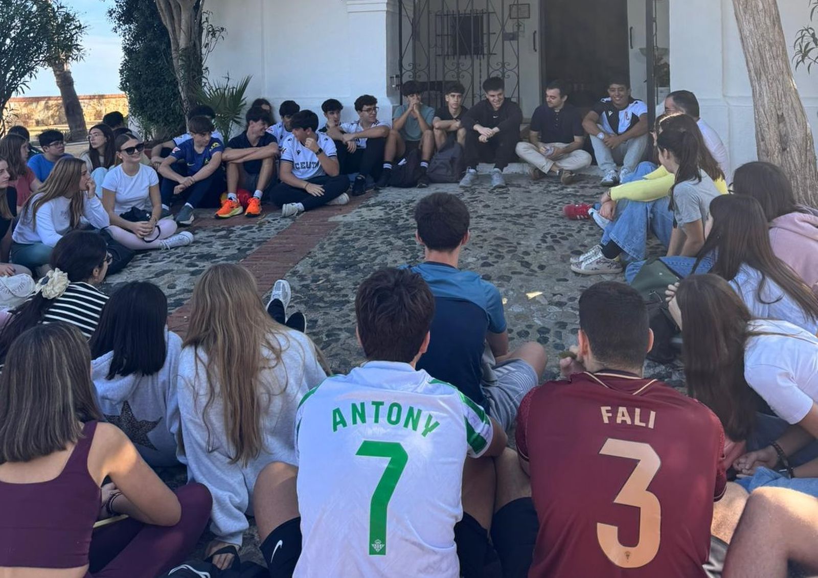 FOTOGALERÍA | Un día para compartir y crecer: los alumnos de bachillerato del San Agustín en una jornada de convivencias FOTOGALERÍA | Un día para compartir y crecer: los alumnos de bachillerato del San Agustín en una jornada de convivencias