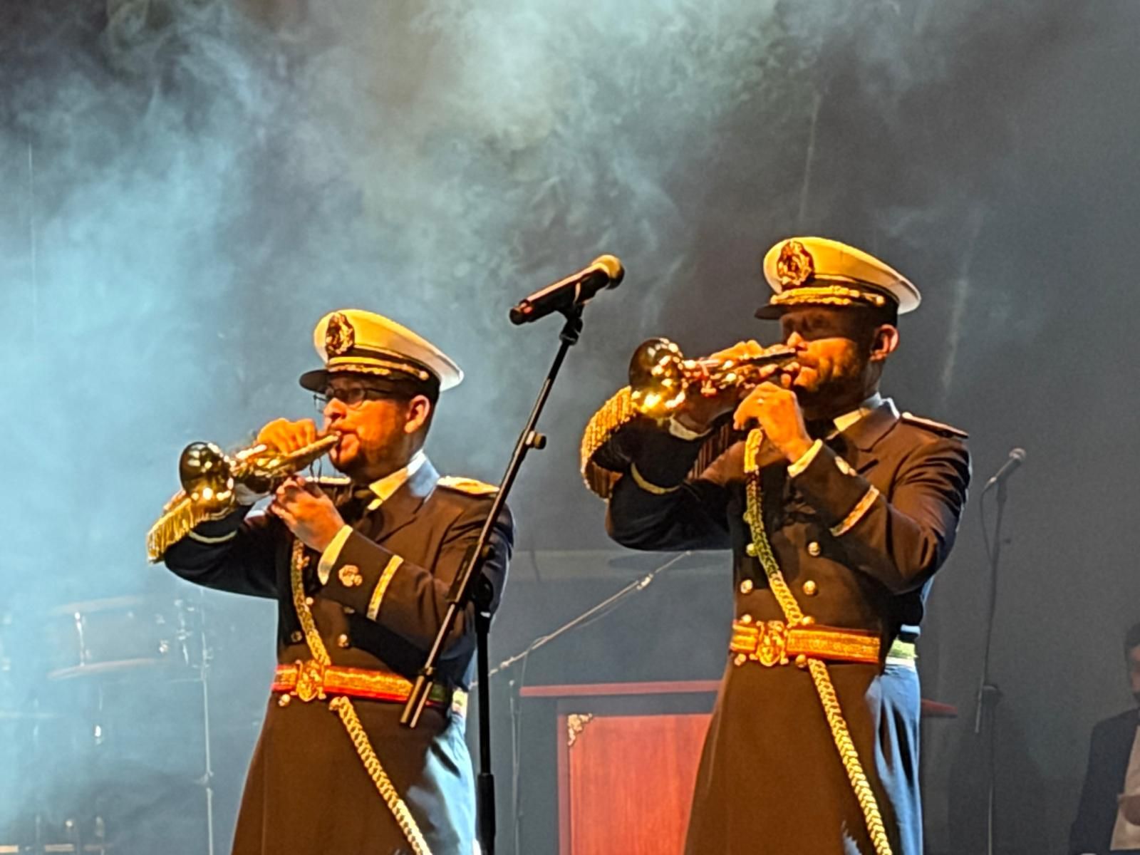 Cantores de Hispalis ponen el flamenco y la pasión de la Cuaresma a un Revellín repleto