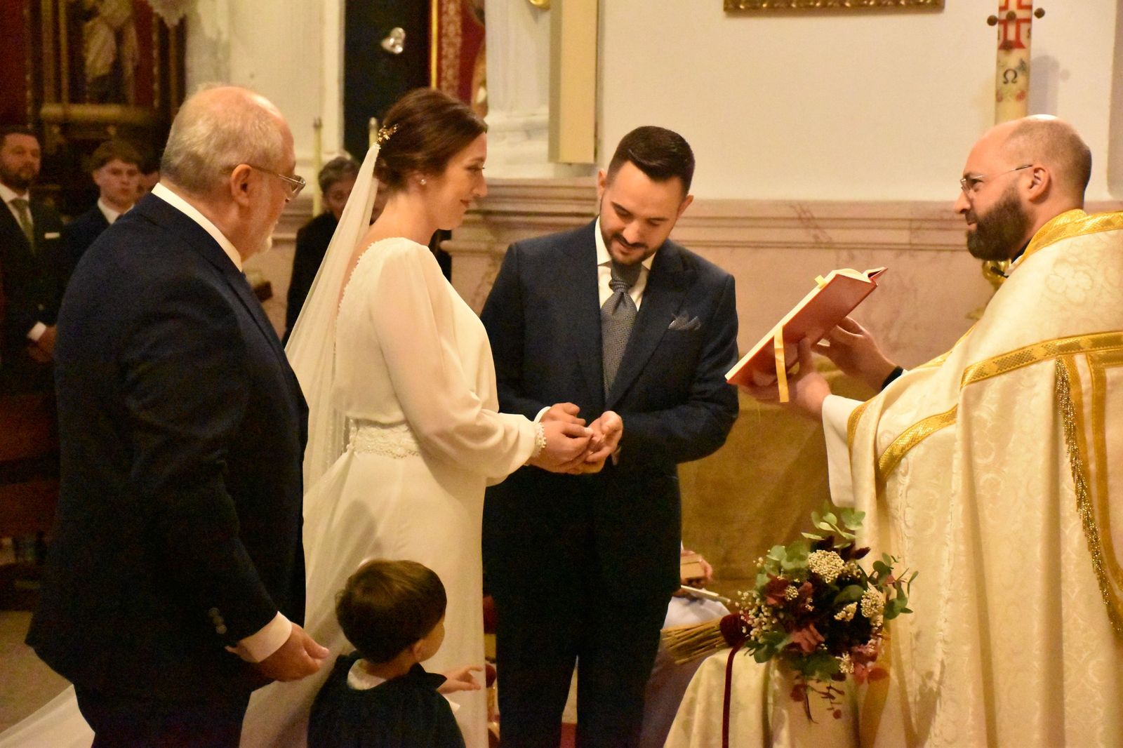 Alberto y Fabiola sellan su amor en el Santuario de Nuestra Señora de África