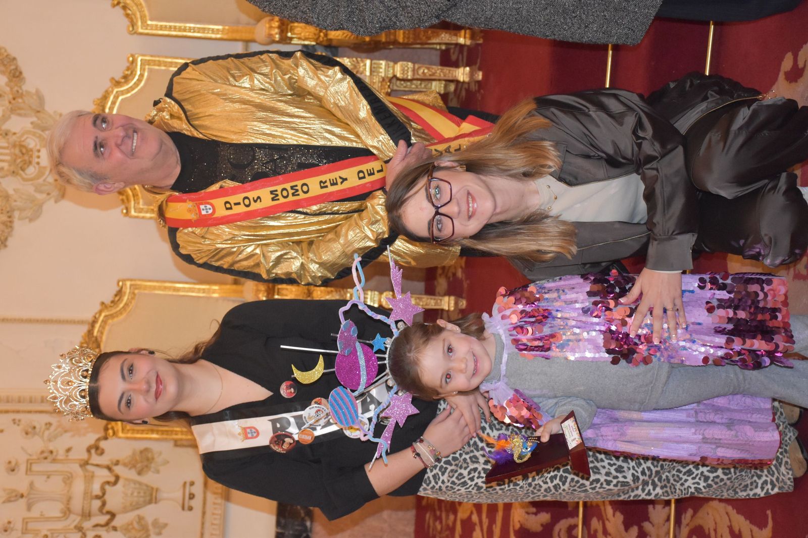 El Carnaval brilla por última vez este año con los premios de las cabalgatas