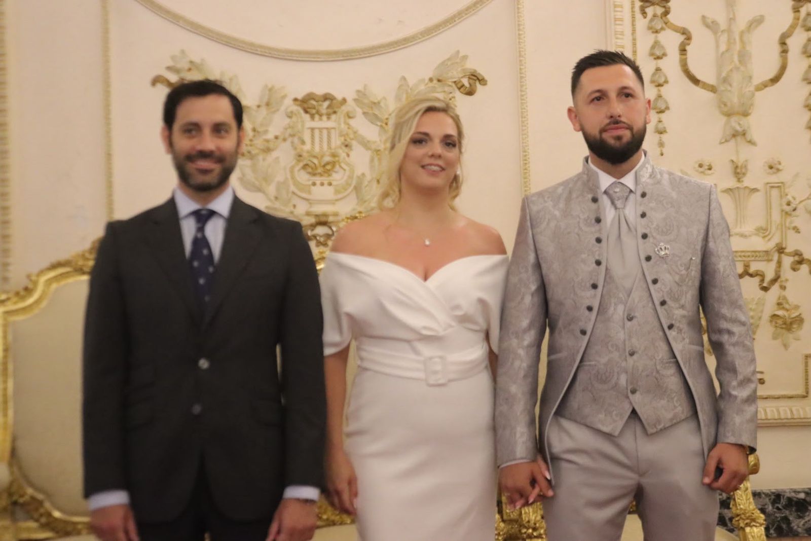 Eduardo y Tamara se dan el “sí, quiero” en el Salón del Trono