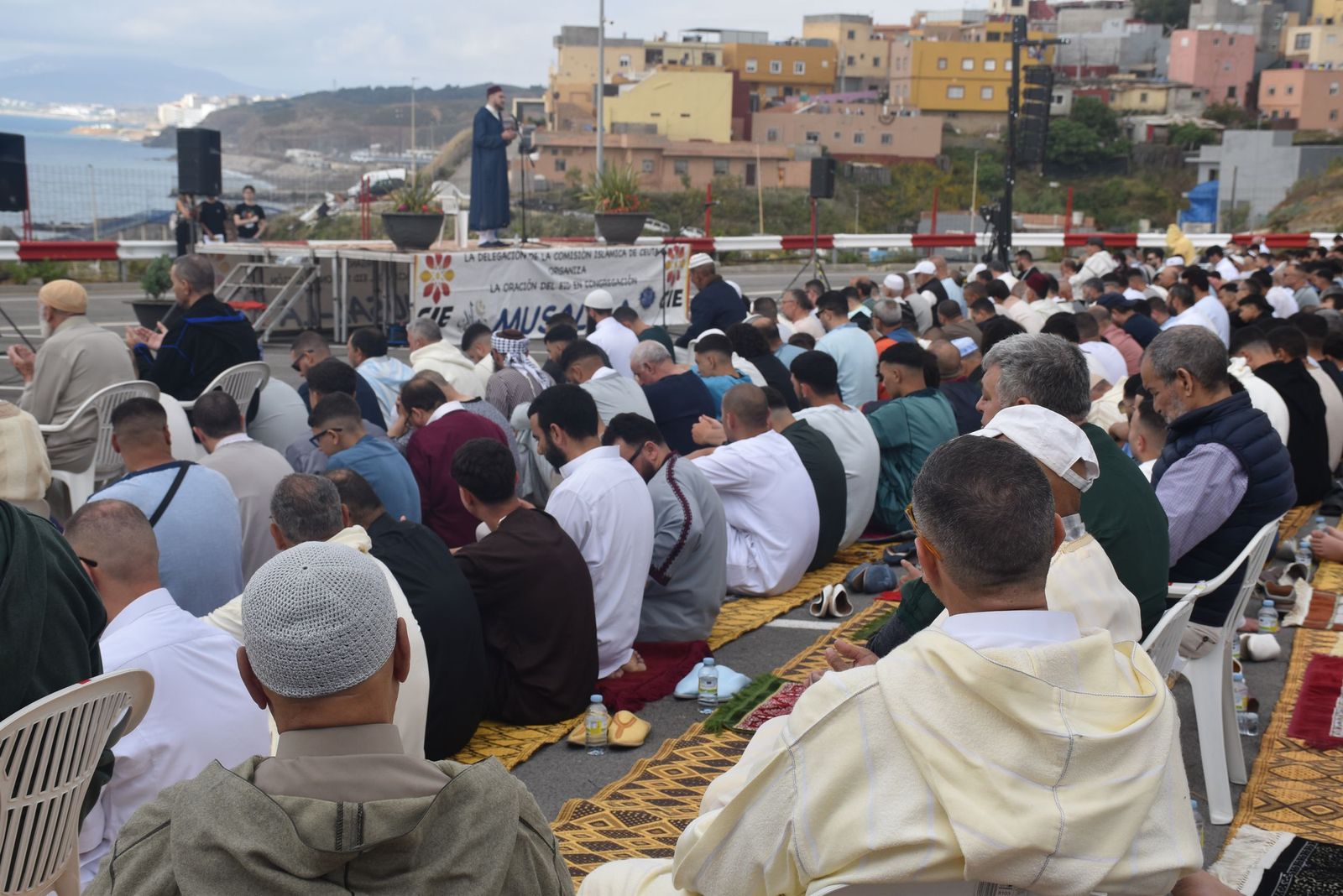 Devoción y respeto en otro rezo multitudinario en Ceuta