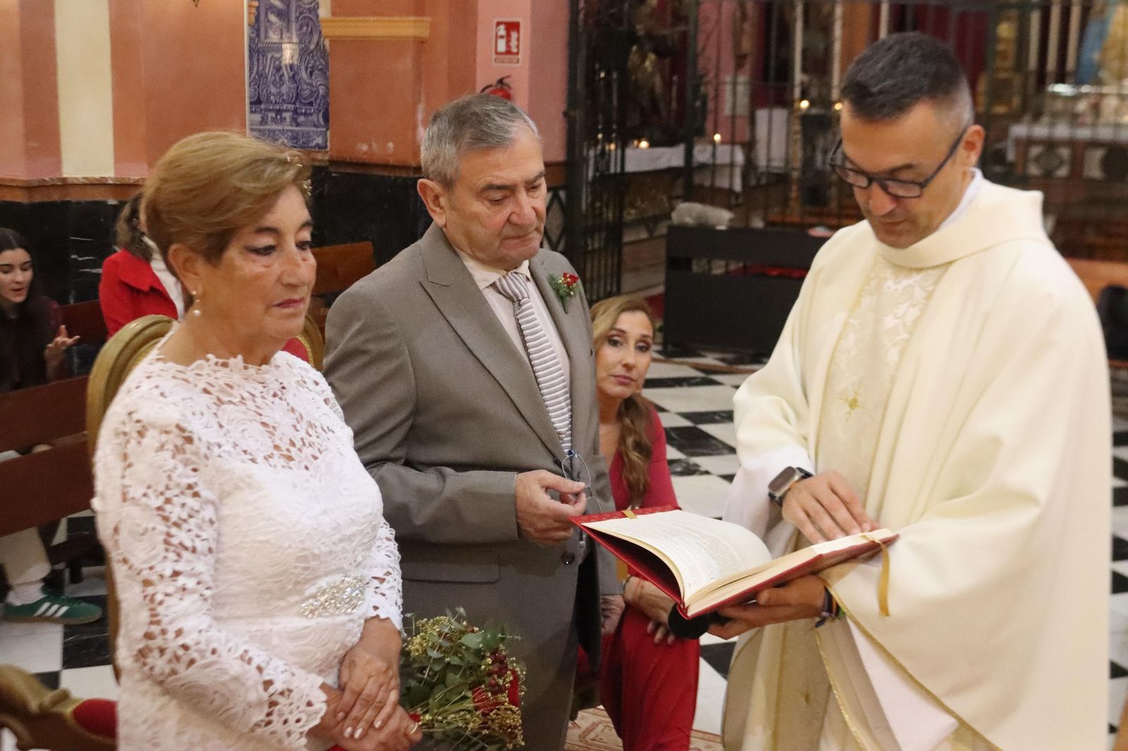 Agustín y Mari Carmen renuevan su compromiso matrimonial