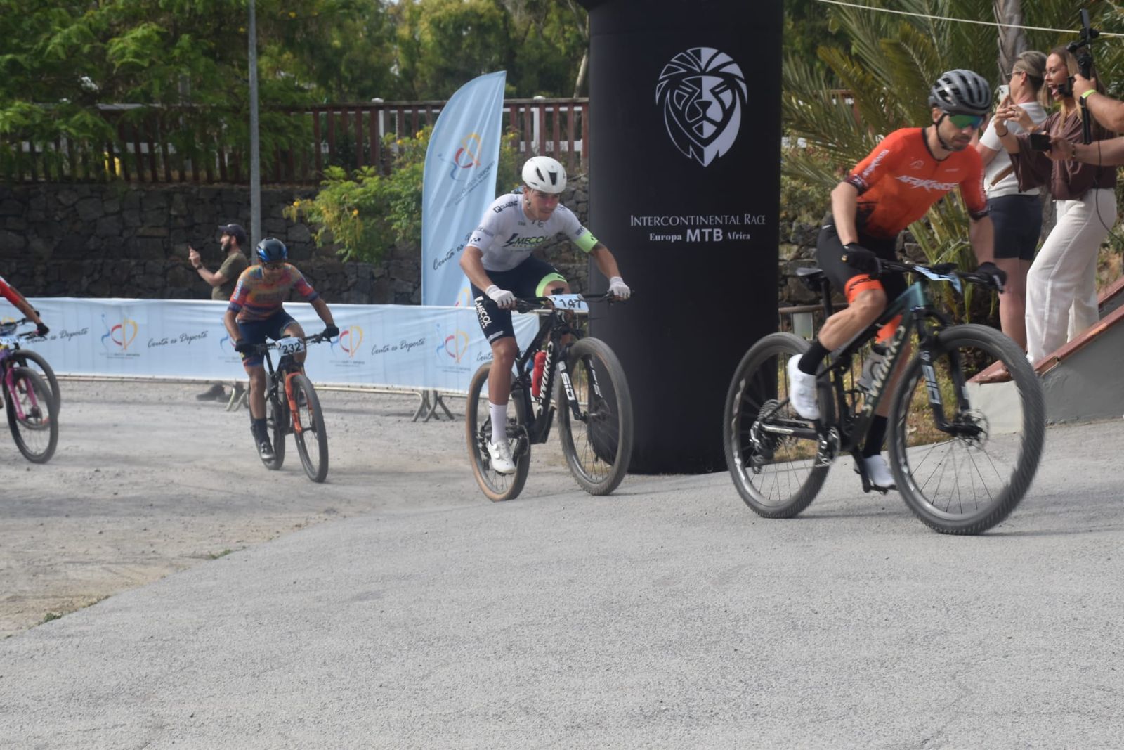 Participantes en la Intercontinental Race