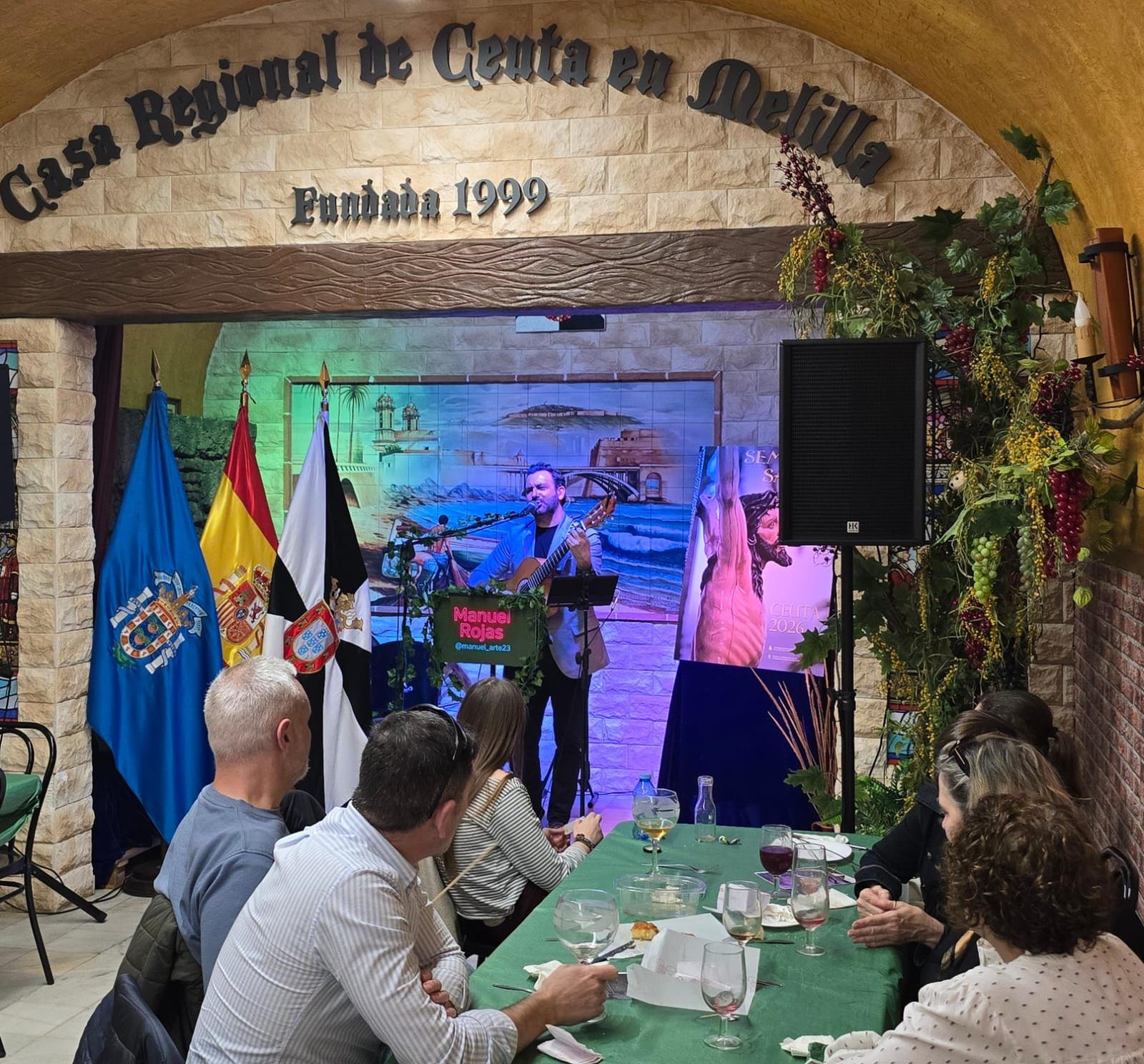 Melilla disfruta de ‘La Casa Regional de Ceuta suena a Semana Santa’