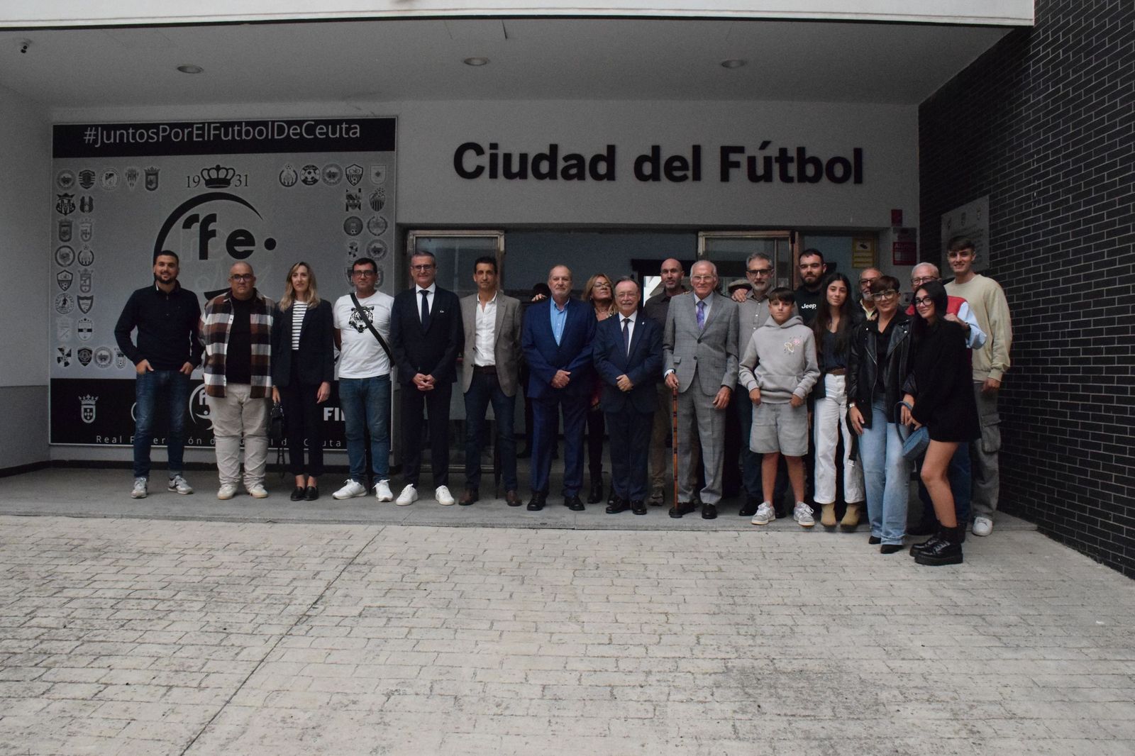 Pedro Moreno ya tiene su placa en la Real Federación de Fútbol de Ceuta