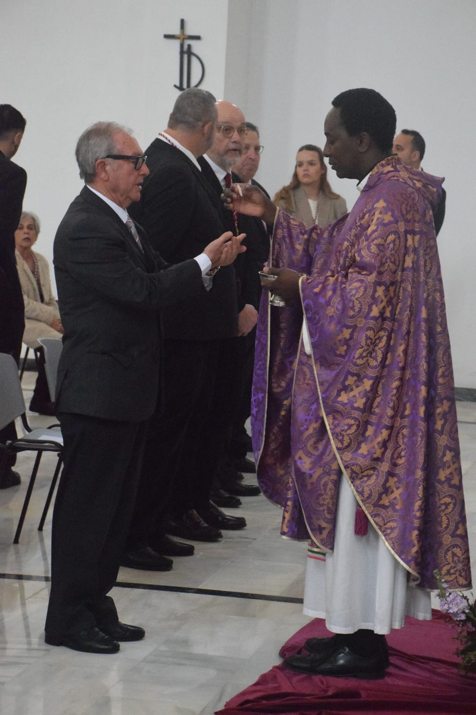 Función Principal y Besapié de la cofradía de la Encrucijada en la parroquia de San José
