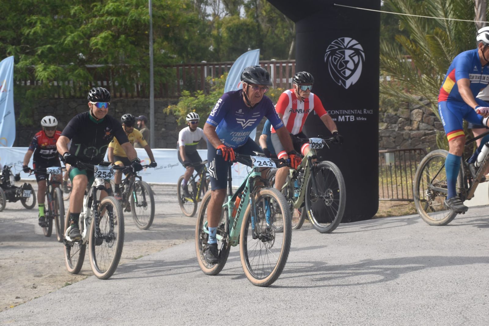 Participantes en la Intercontinental Race