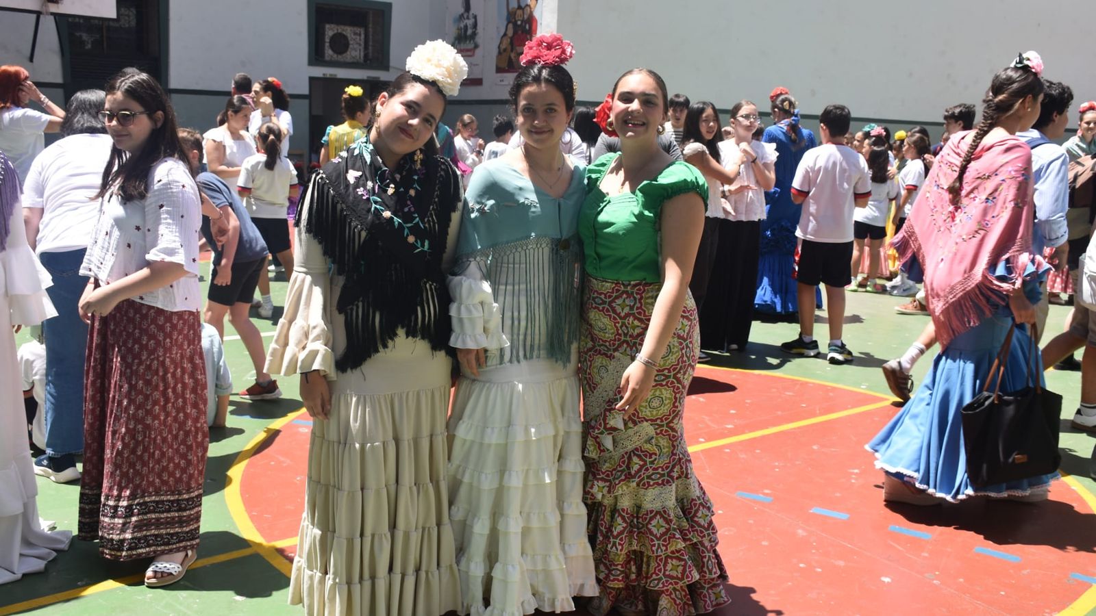 El Colegio de San Agustín disfruta de una feliz jornada solidaria con su Cruz de Mayo
