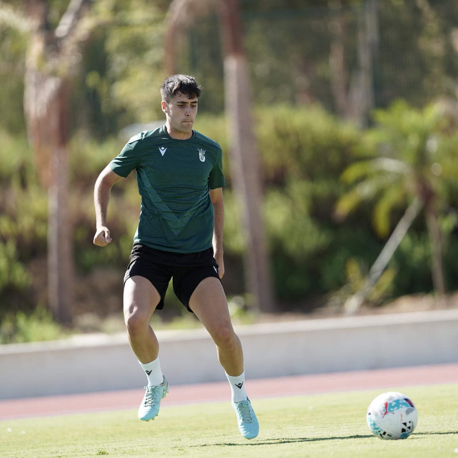 “Llegué al Ceuta B con humildad y trabajo, y que el míster del primer equipo confíe en mí es el mayor premio”, asegura Josema