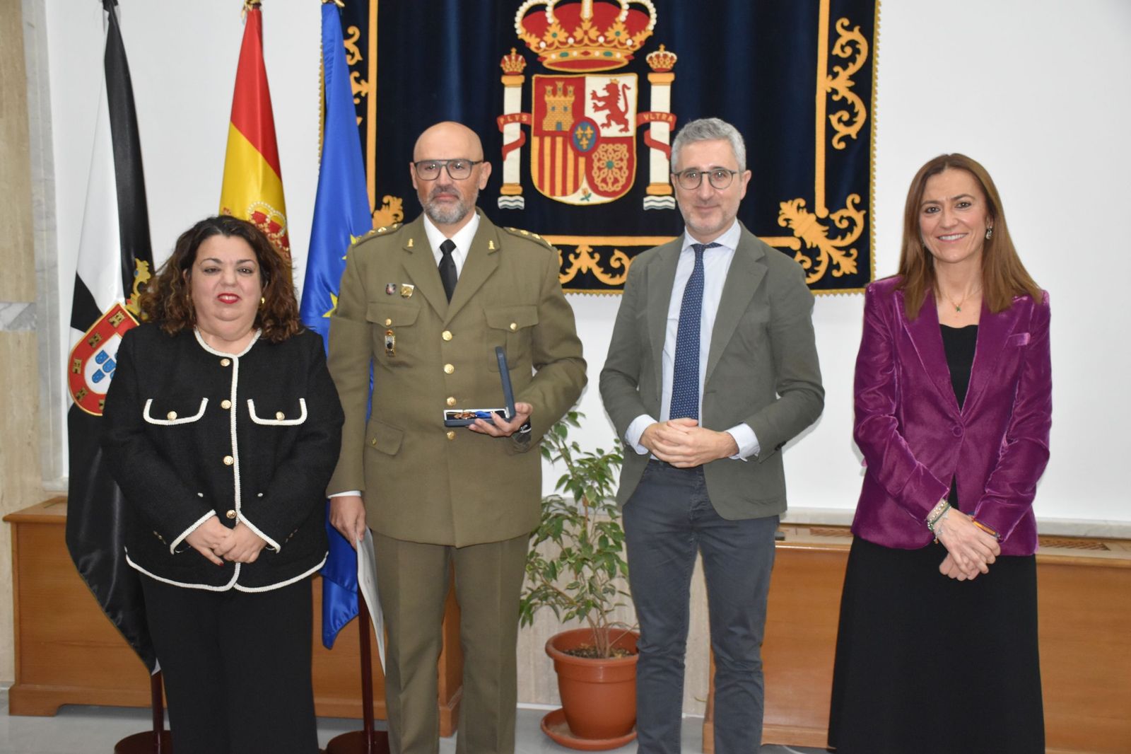 Protección Civil rreconoce el éxito de la OPE con la entrega de sus Medallas