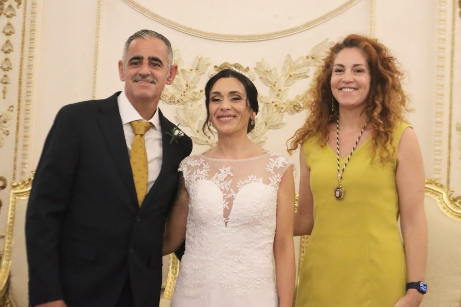Antonio e Isabel celebran su enlace rodeados de familiares y amigos