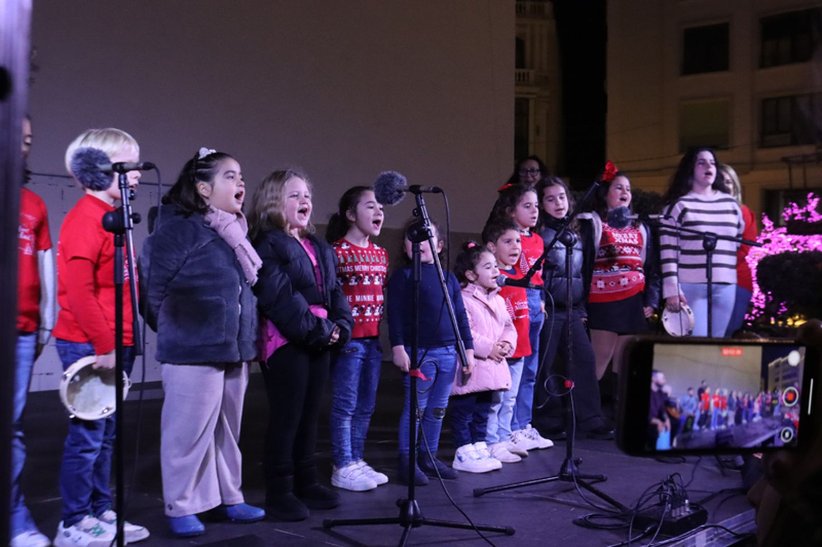 FOTOGALERÍA | Polvoroná infantil y mercadillo en la plaza Nelson Mandela