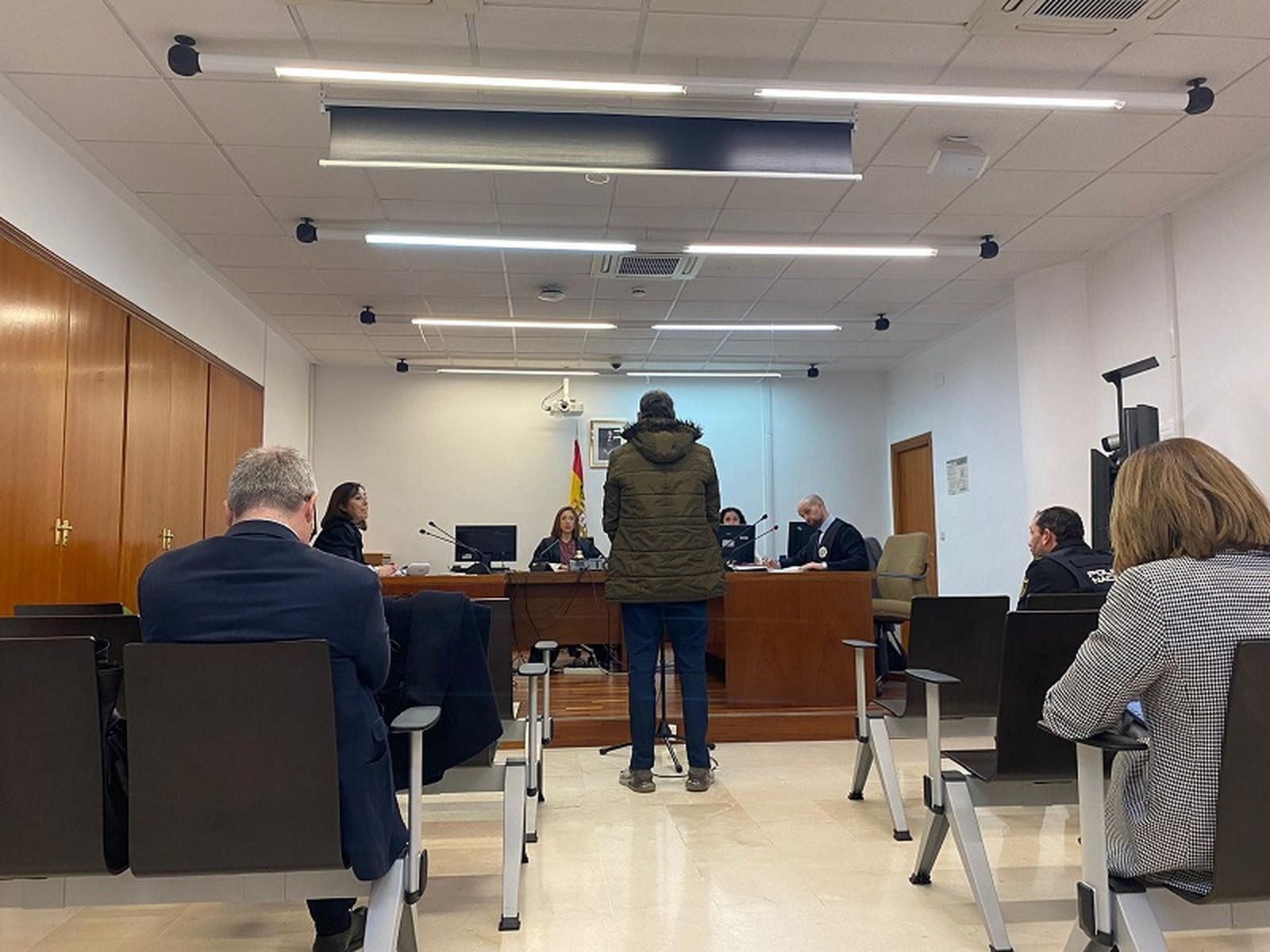 M.A.L. ante el tribunal. / FOTO S.C.