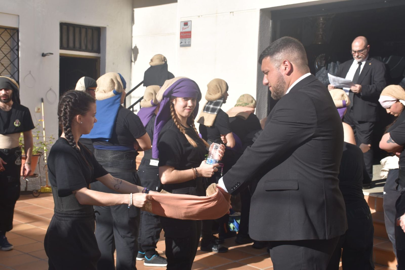 Paz, piedad y silencio desde la falda del Hacho