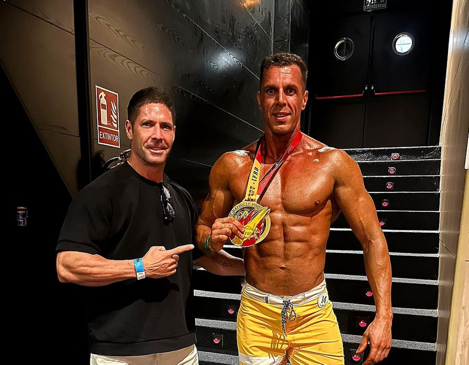 Miguel Vázquez, con su medalla de oro