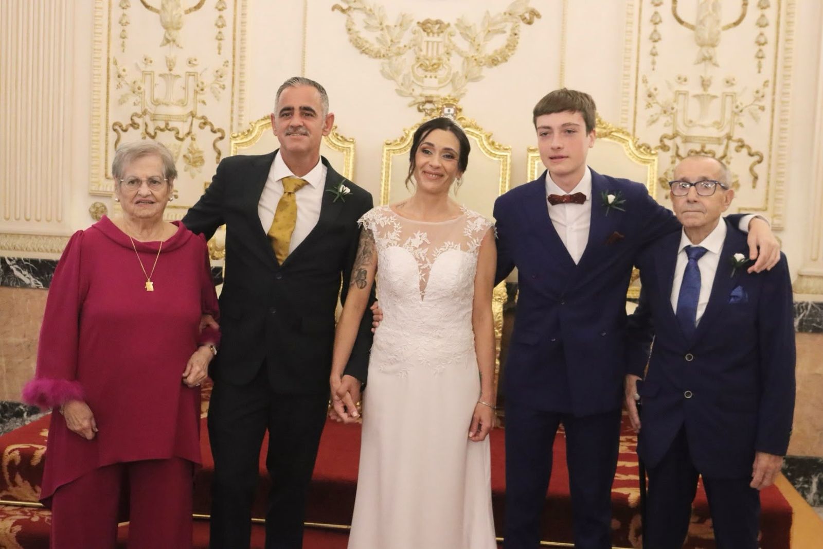Antonio e Isabel celebran su enlace rodeados de familiares y amigos