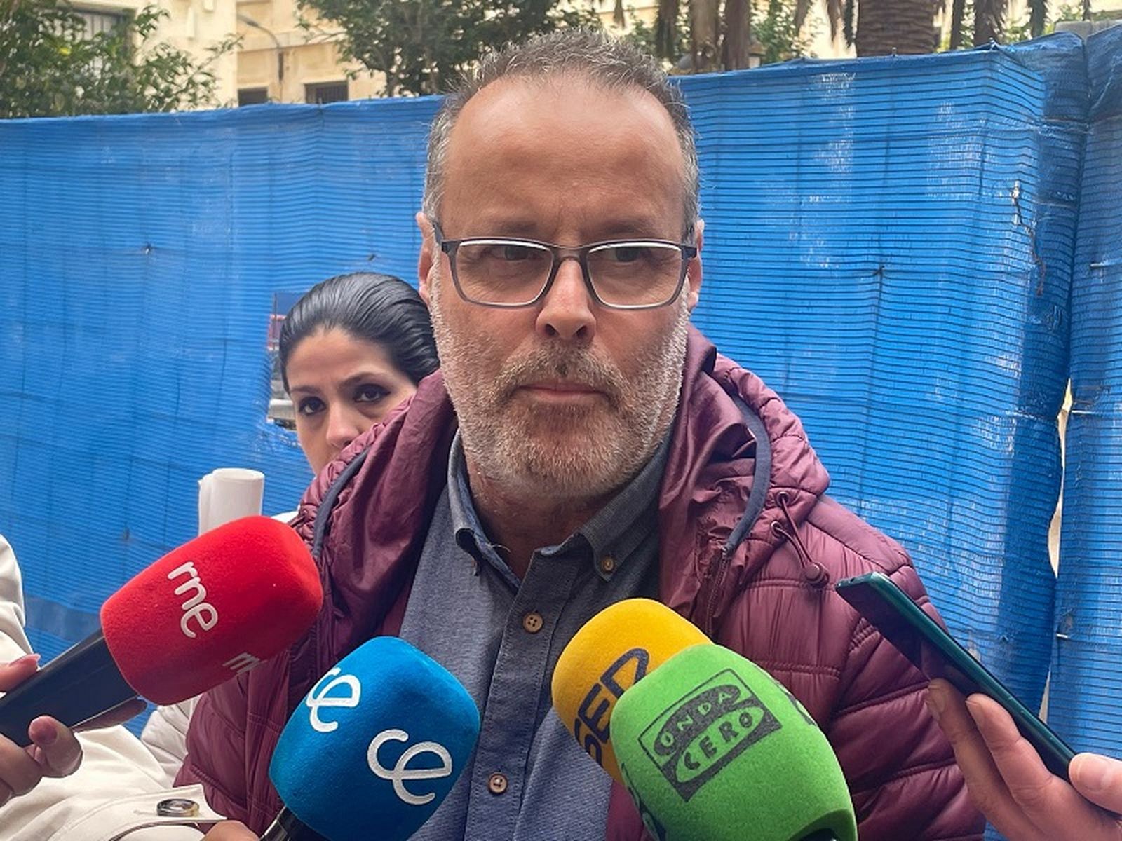 El secretario de organización de CCOO, Ángel Lara, compareciendo ante los medios este lunes. / FOTO REDUAN