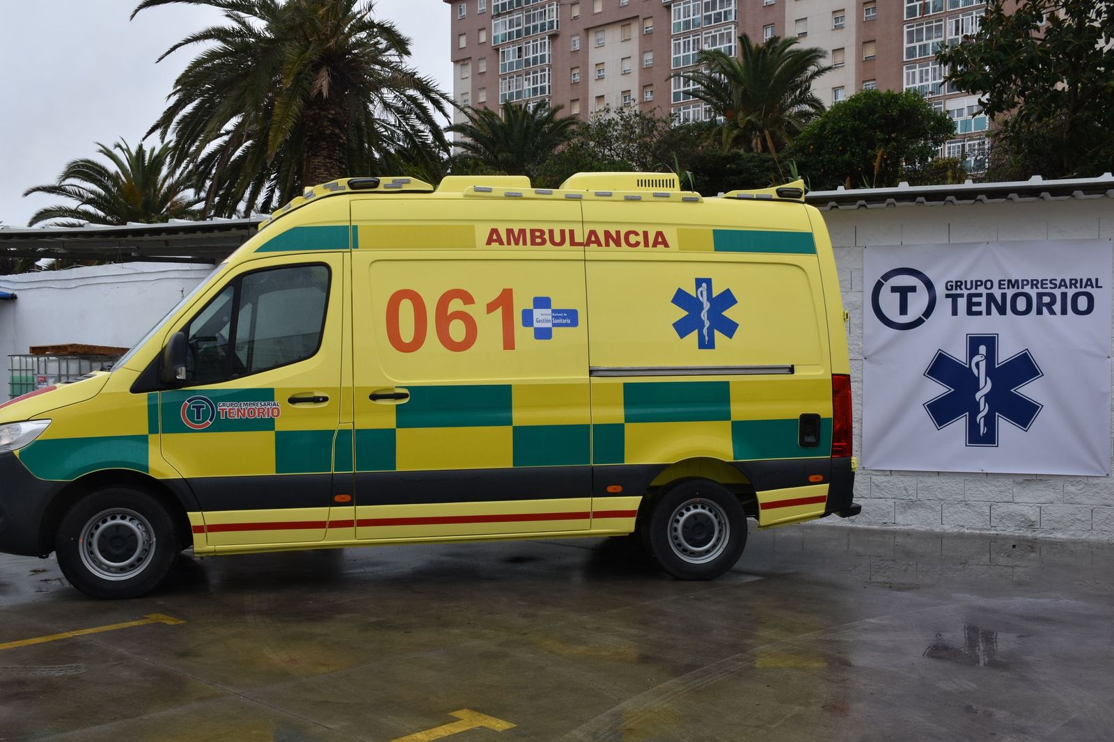 Ambulancia nueva de soporte vital avanzado en la sede de Tenorio en Ceuta, a finales de abril