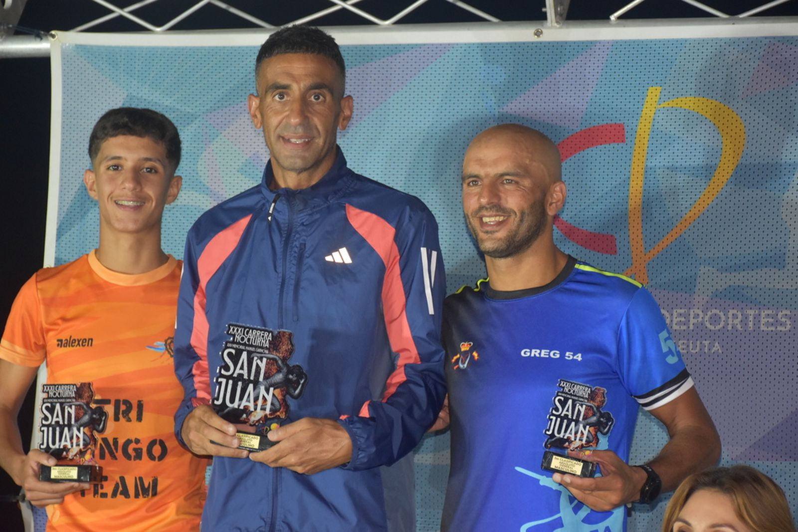 “Bily” y Elena López, reyes de la XXXI carrera popular de San Juan