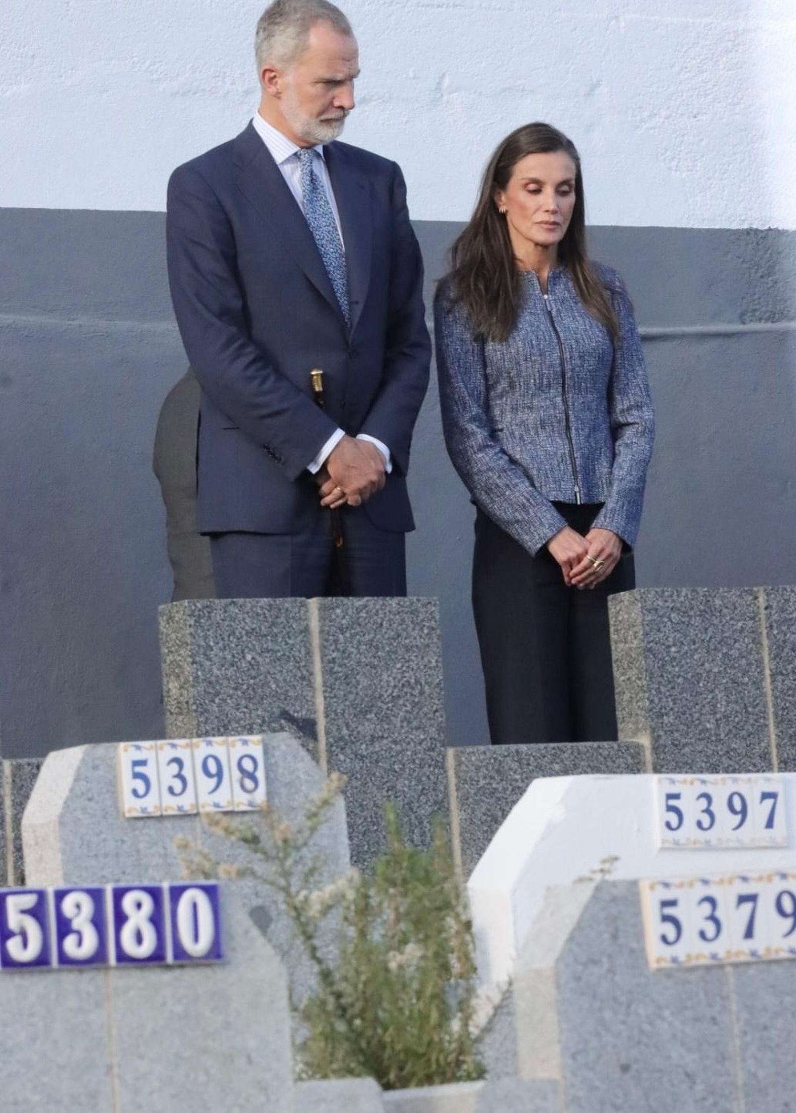 Álbum de una jornada histórica: Felipe y Letizia, con los ceutíes