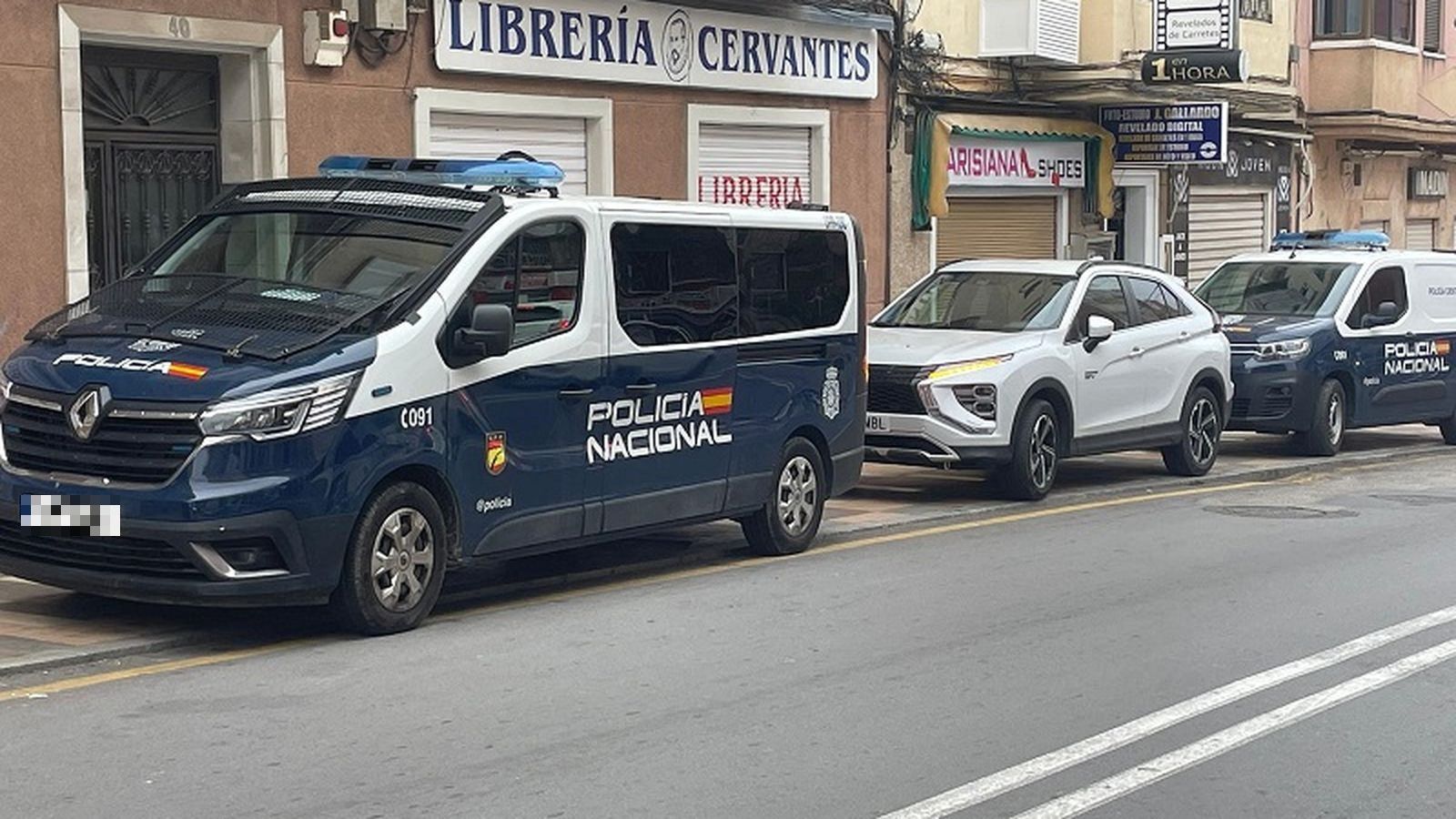 Vehículos policiales en la Cuesta Parisiana el 6 de noviembre de 2024.