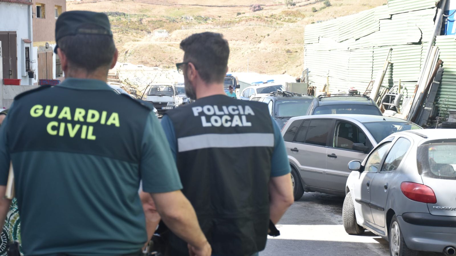 Agentes de la Policía Local y del SEPRONA