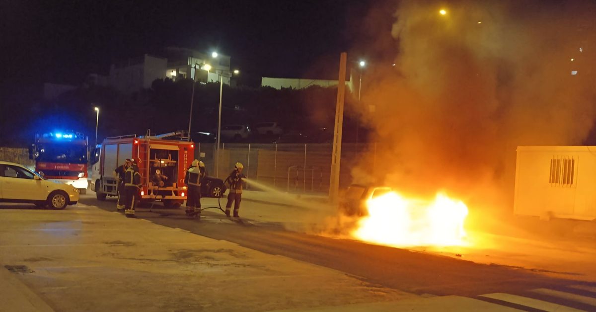 Madrugada caótica en Ceuta con múltiples incendios.