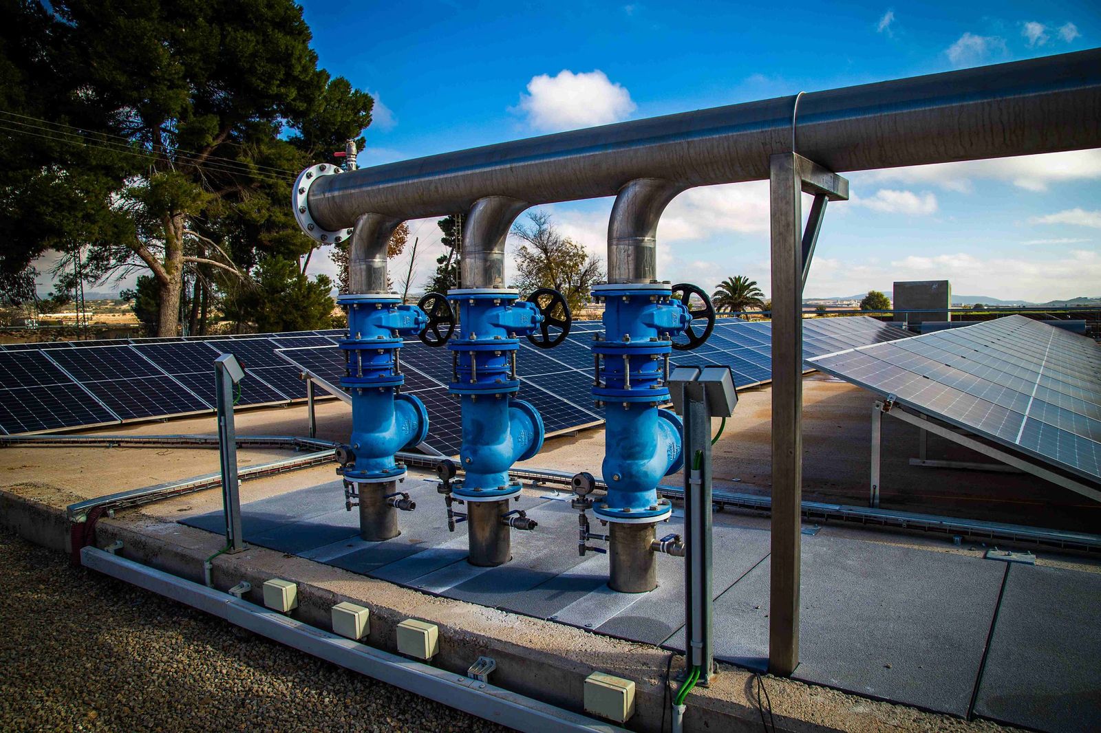 La aplicación de la energía solar a la desalación de agua permite desarrollar una actividad más sostenible