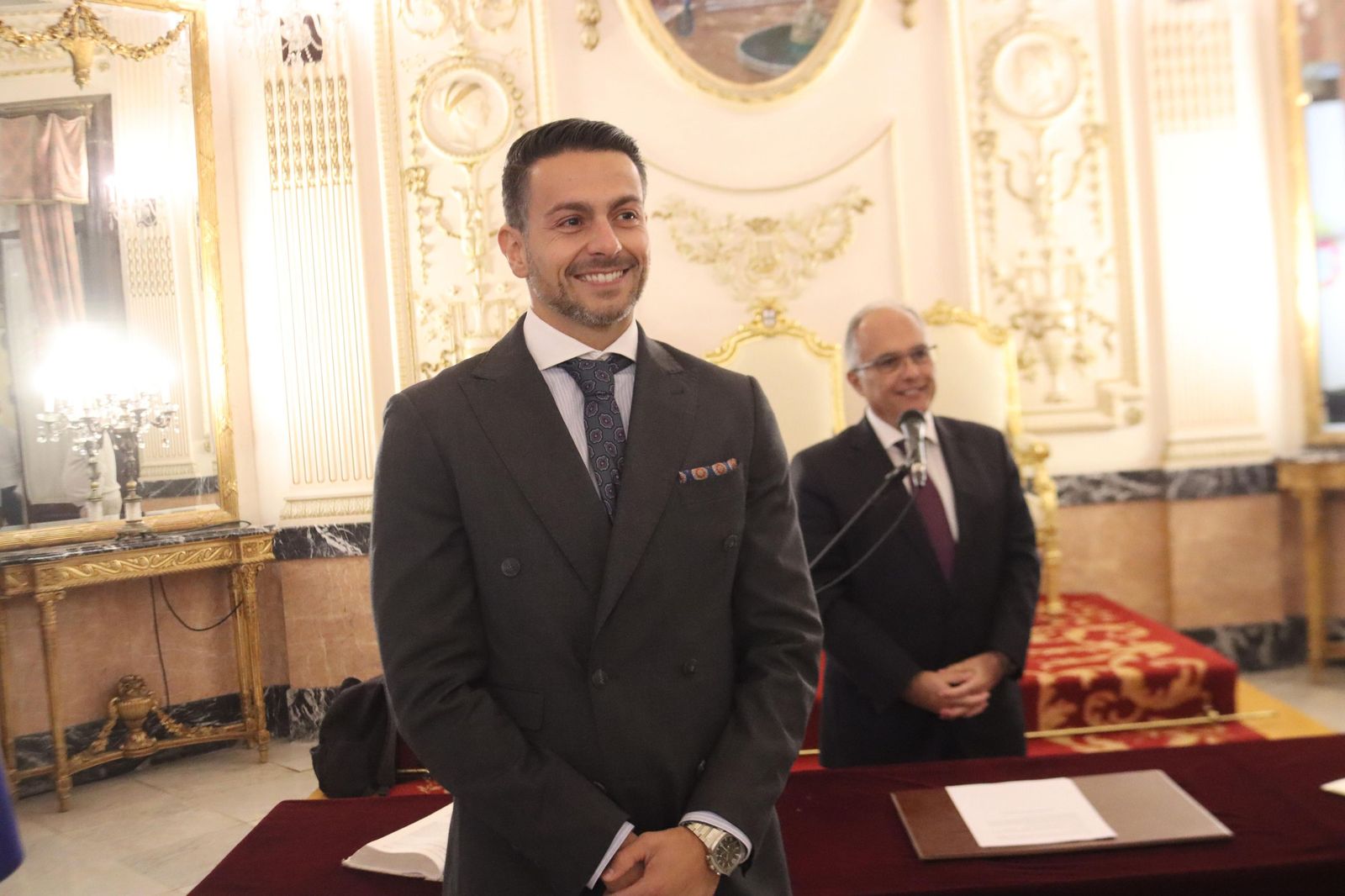 FOTOGALERÍA | Rubén y Gloria dicen 'sí quiero' en el Salón del Trono