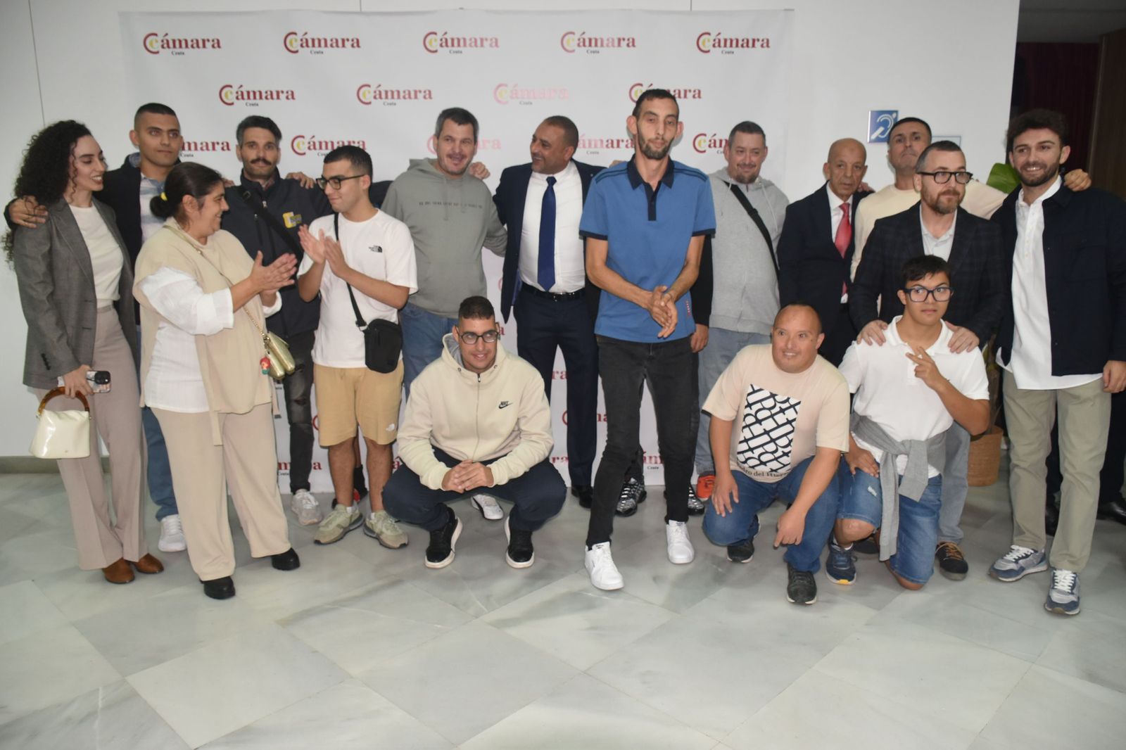 Luhay Hamido recibe la Medalla de Oro de la Cámara por su compromiso con el deporte ceutí